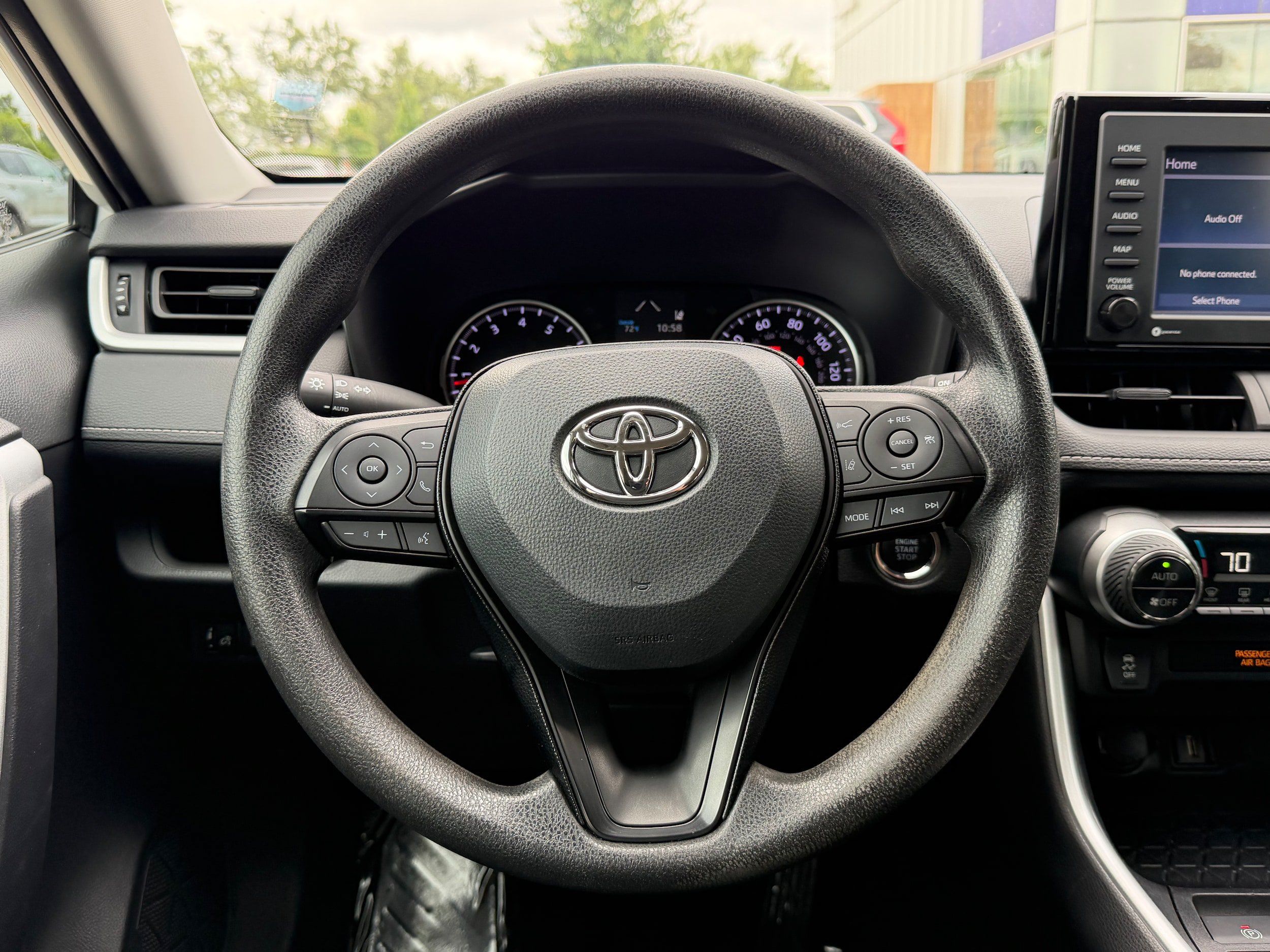 Used 2022 Toyota RAV4 XLE FWD image 17