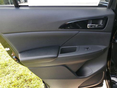 New 2025 Mitsubishi Eclipse Cross SE image 12