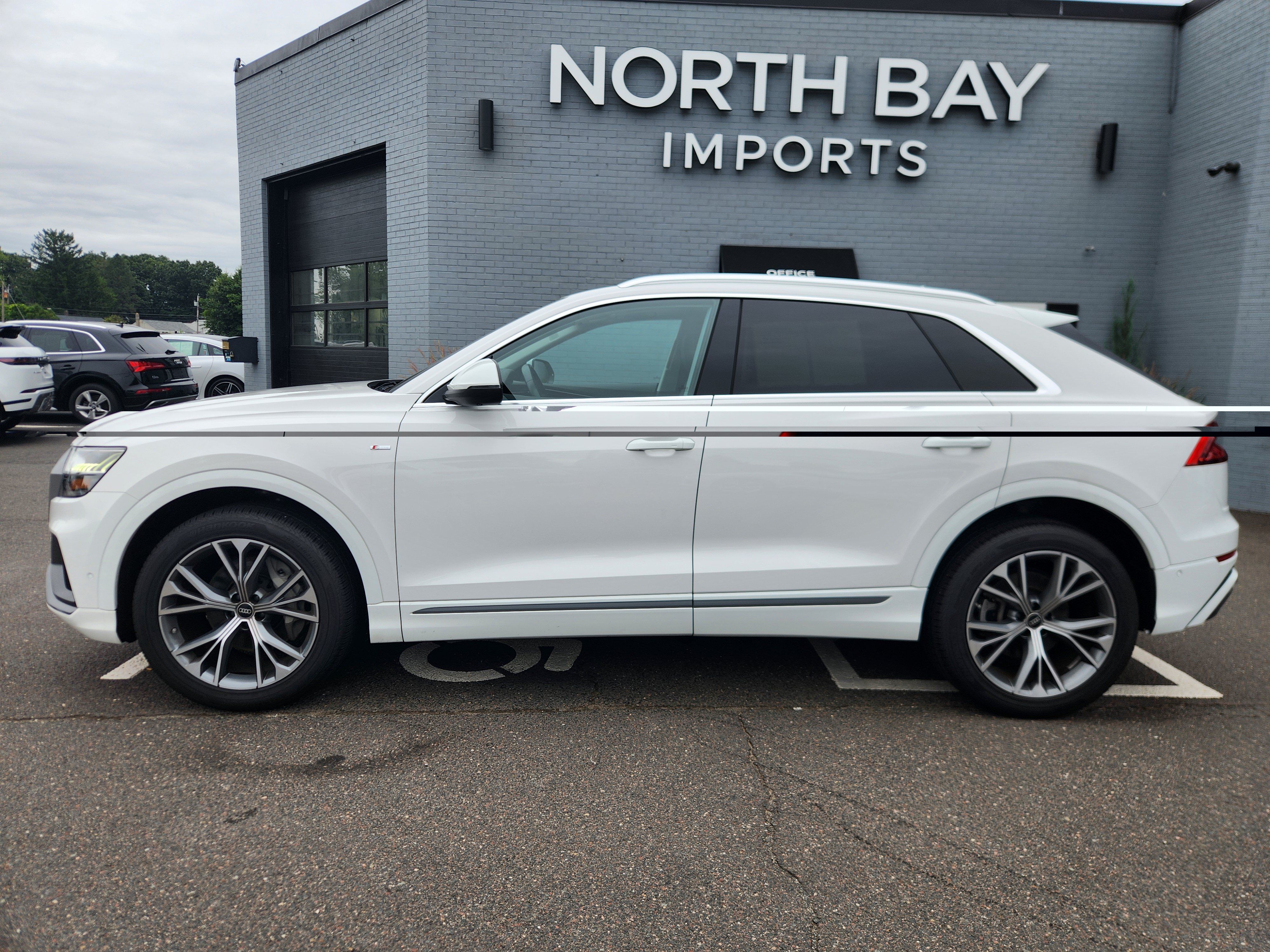 Used 2023 Audi Q8 Premium Plus w/ Premium Plus Package AWD/4WD image 5