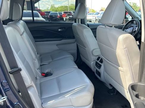 Used 2017 Honda Pilot Touring image 23