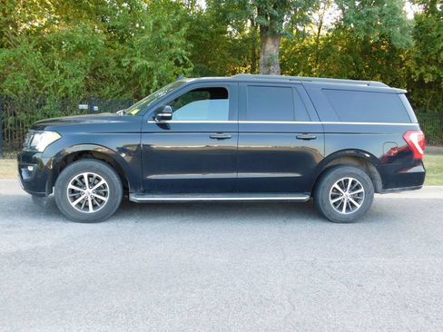 Used 2019 Ford Expedition Max XLT w/ Equipment Group 202A AWD/4WD image 2