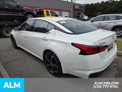 Used 2025 Nissan Altima 2.5 SR image 5