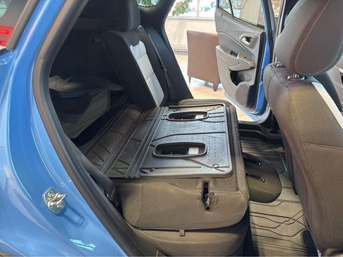 Used 2024 Chevrolet Trax RS FWD image 31