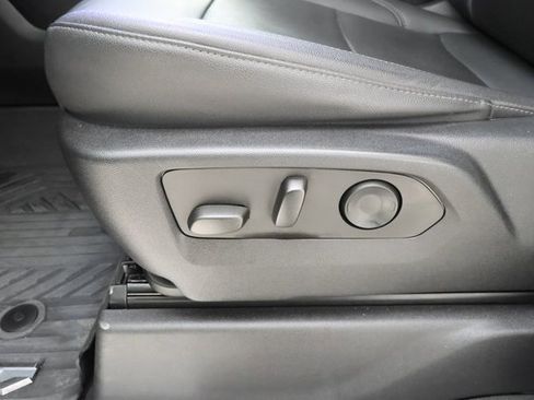 Used 2024 Chevrolet Silverado 3500 LTZ w/ LTZ Premium Package image 9