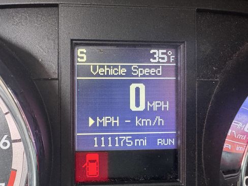 Used 2016 Dodge Grand Caravan SXT w/ Rear Park Assist Package image 17