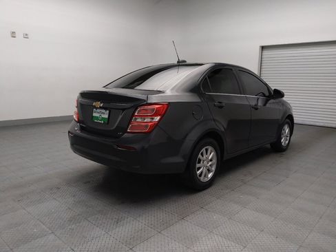 Used 2018 Chevrolet Sonic LT image 9