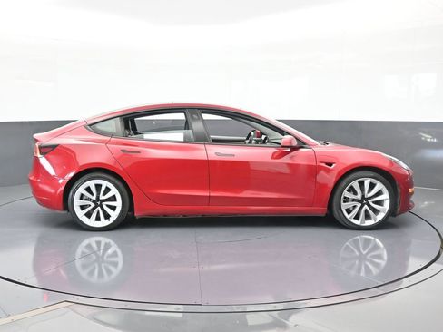 Used 2022 Tesla Model 3 Standard Range image 7