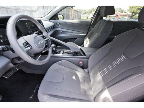Certified 2025 Hyundai Elantra Sport FWD image 15