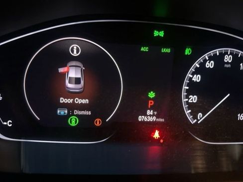 Used 2019 Honda Accord EX image 2