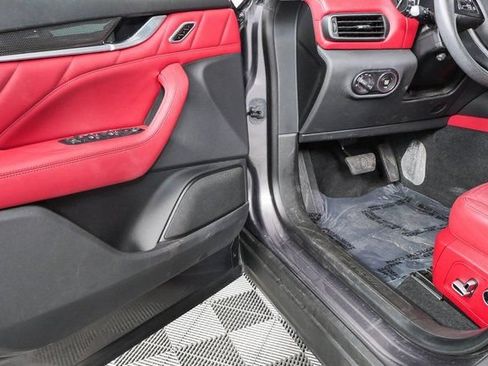 Certified 2023 Maserati Levante GT AWD/4WD image 8