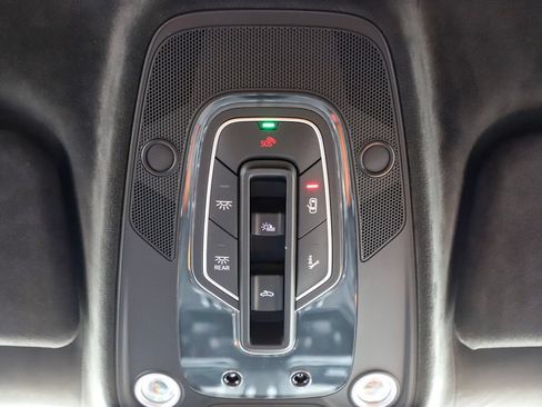 Used 2024 Lamborghini Urus S AWD/4WD image 47
