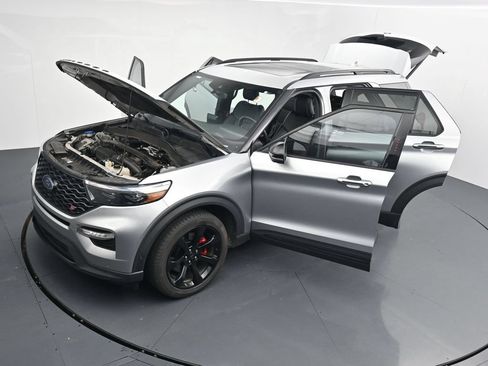 Used 2020 Ford Explorer ST w/ ST Street Pack AWD/4WD image 26