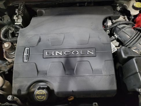 Used 2016 Lincoln MKX Reserve w/ Driver Assistance Package AWD/4WD image 30