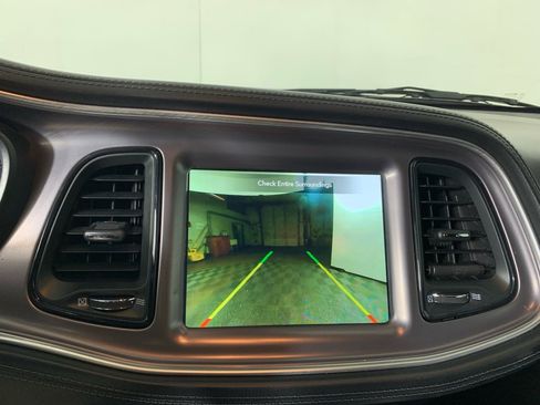 Used 2022 Dodge Challenger R/T w/ Plus Package image 27