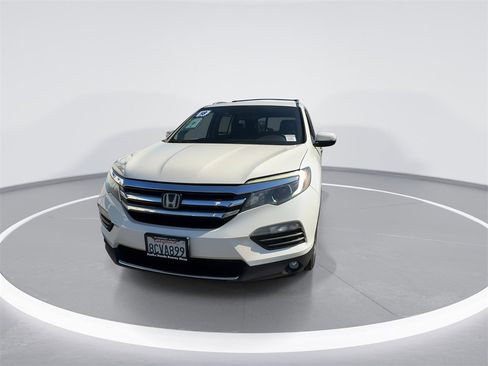 Used 2018 Honda Pilot Elite image 4