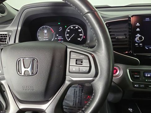 Used 2025 Honda Ridgeline Sport image 27
