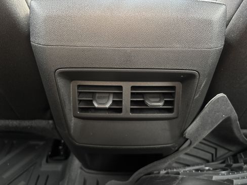 Used 2024 Chevrolet Colorado Trail Boss w/ Technology Package AWD/4WD image 13