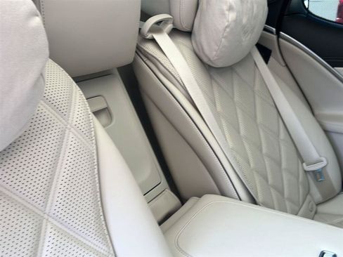 Used 2024 Mercedes-Benz Maybach EQS 680 4MATIC image 14