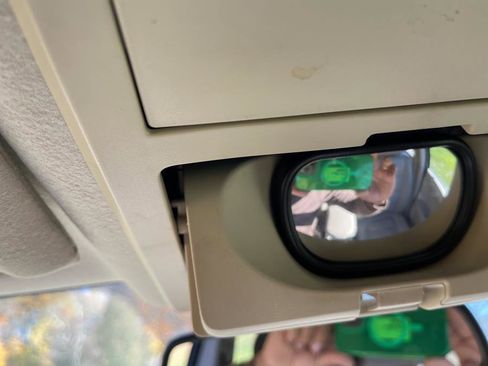 Used 2006 Ford Freestyle SEL image 37