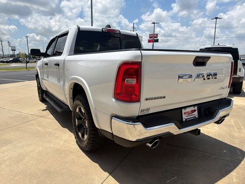 Used 2025 RAM 1500 Big Horn AWD/4WD image 10