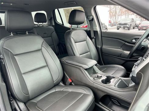 Used 2023 GMC Acadia SLT image 28