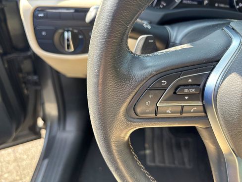 Used 2019 INFINITI QX50 Luxe w/ Navigation Package FWD image 18