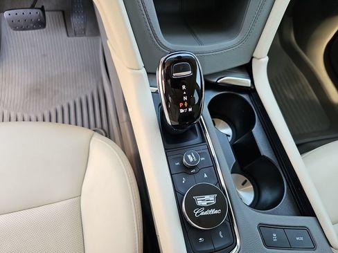 Used 2020 Cadillac XT6 Premium Luxury AWD/4WD image 18