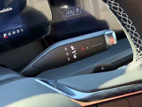 New 2026 Chevrolet Traverse LT image 17