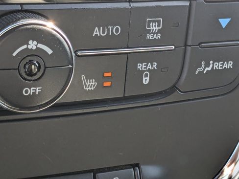 Used 2017 Dodge Grand Caravan GT image 9