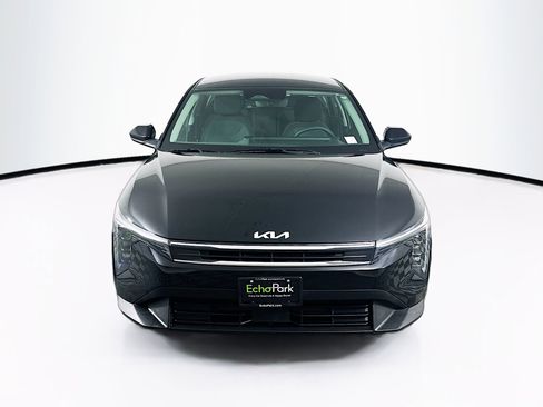 Used 2025 Kia K4 LXS image 2