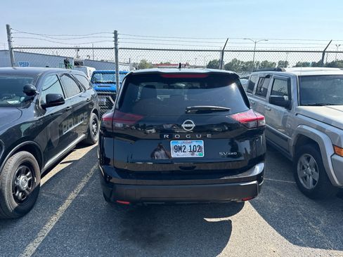 Used 2024 Nissan Rogue SV AWD/4WD image 10