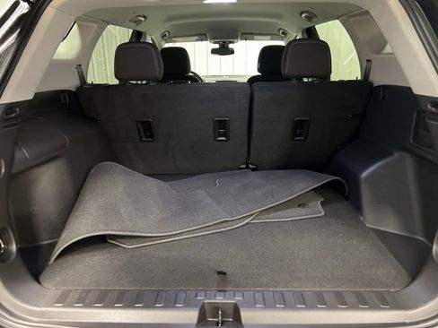 Certified 2023 GMC Terrain SLE w/ Driver Convenience Package image 6