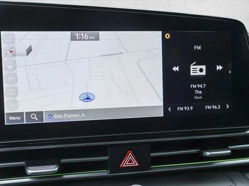 Certified 2024 Hyundai Elantra SEL image 17