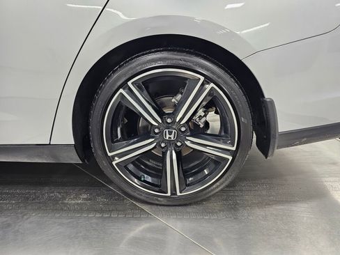 Used 2024 Honda Accord Sport image 11