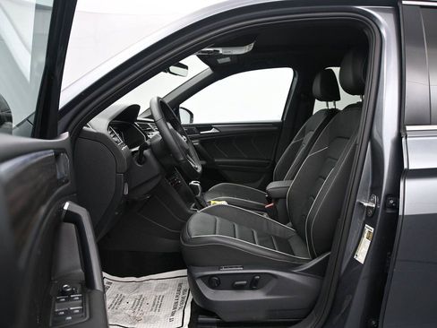 Certified 2024 Volkswagen Tiguan SEL R-Line AWD/4WD image 8