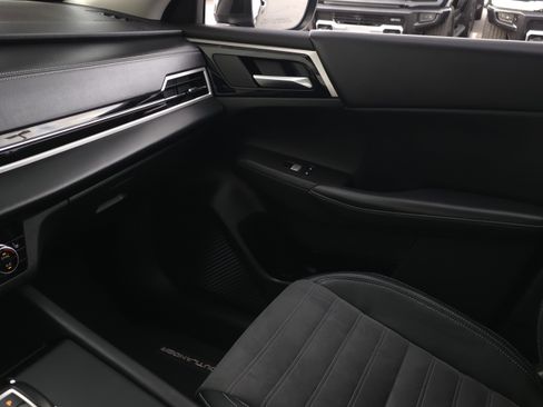 Used 2023 Mitsubishi Outlander SE image 24