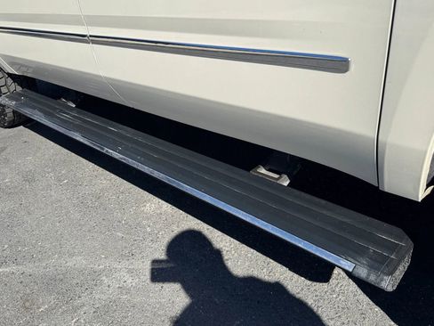 Used 2015 GMC Yukon XL Denali w/ Touring Package image 44