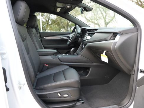 New 2026 Cadillac XT5 Luxury w/ LPO, Floor Liner Package image 86