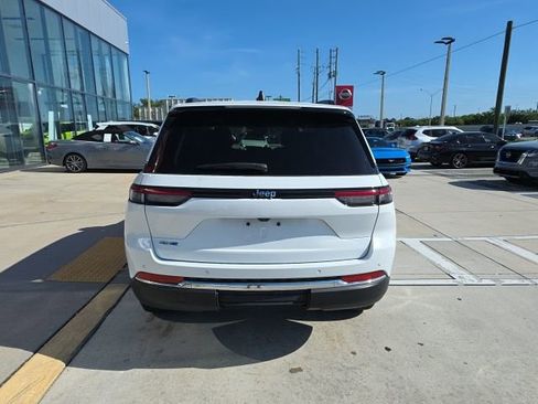 Used 2023 Jeep Grand Cherokee 4WD 4xe image 5