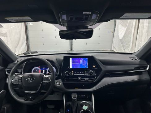 Used 2025 Toyota Highlander XSE image 44