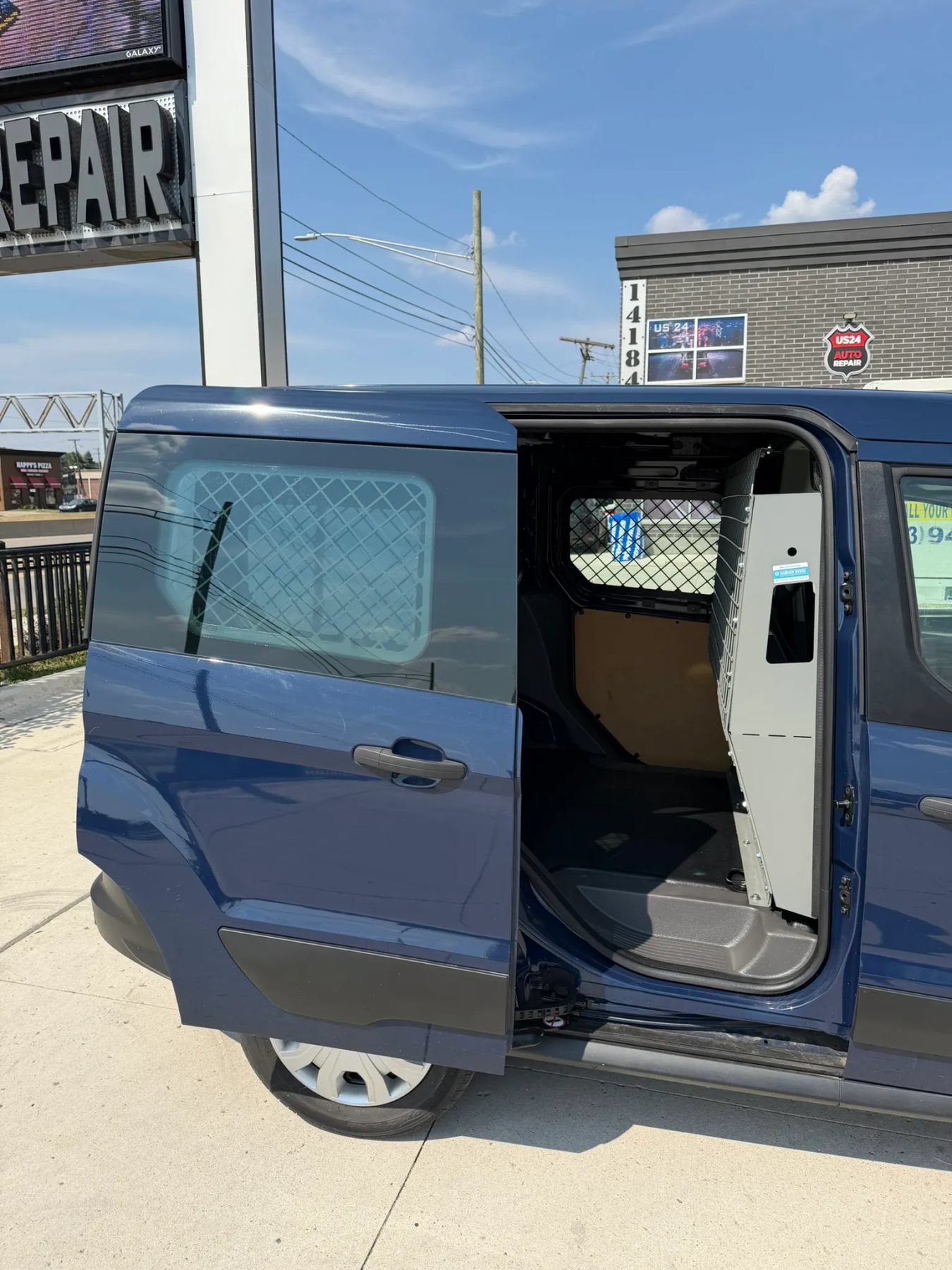 Used 2020 Ford Transit Connect XL FWD image 10