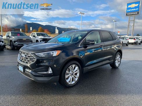 Used 2022 Ford Edge Titanium image 3