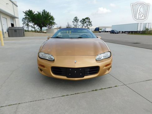 Used 1998 Chevrolet Camaro Z28 image 2