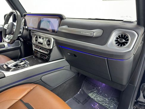 Used 2021 Mercedes-Benz G 63 AMG 4MATIC w/ G Manufaktur Interior Package image 15