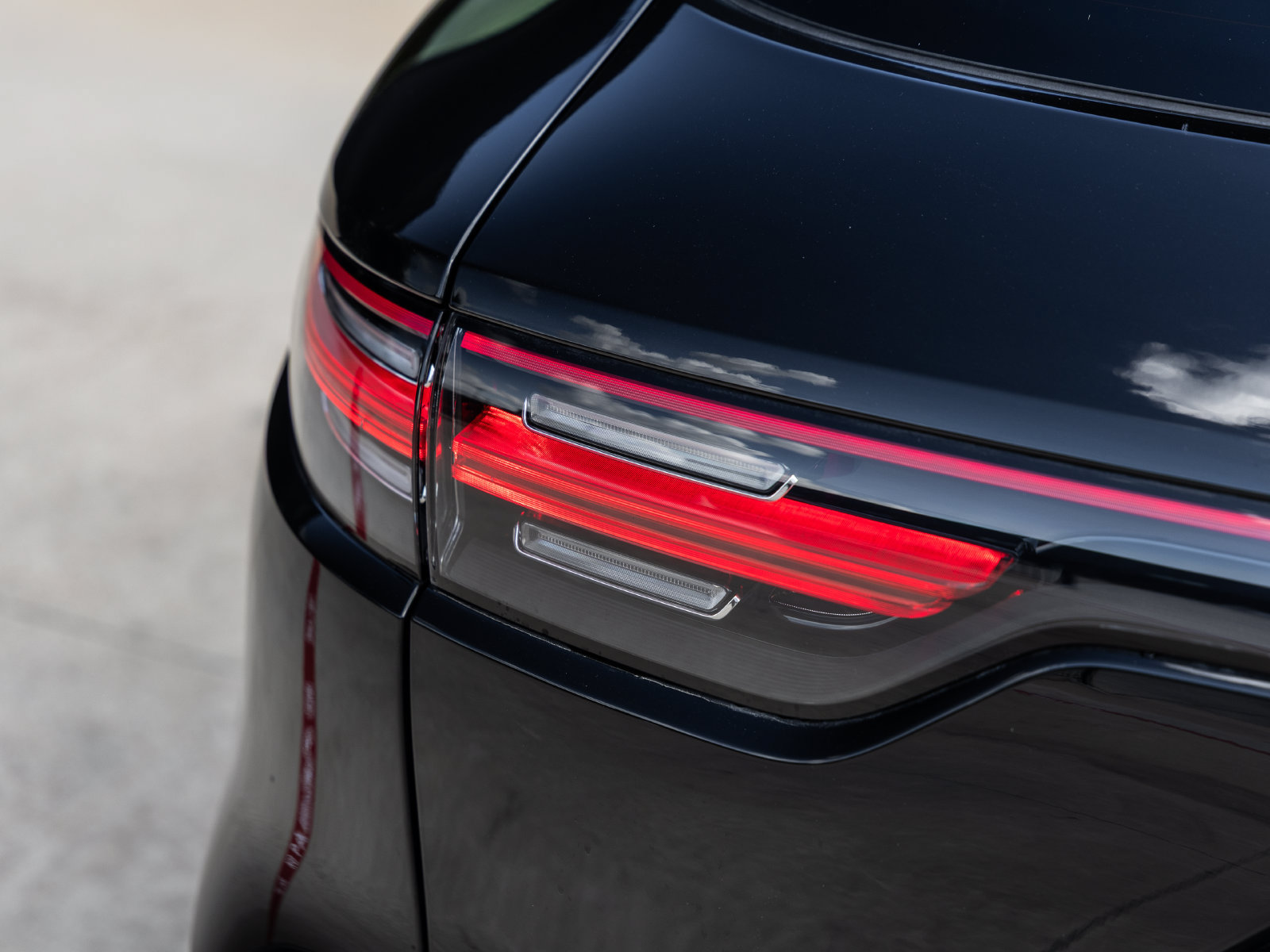Certified 2023 Porsche Cayenne S Platinum AWD/4WD image 15