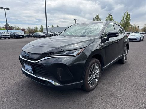 Used 2021 Toyota Venza XLE w/ Carpet Mat Package (TMS) AWD/4WD image 3