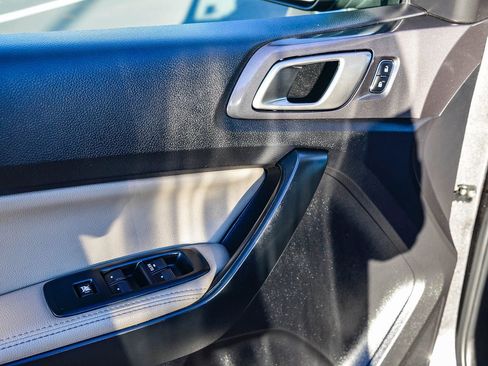 Used 2020 Ford Ranger Lariat w/ Equipment Group 501A Mid image 24