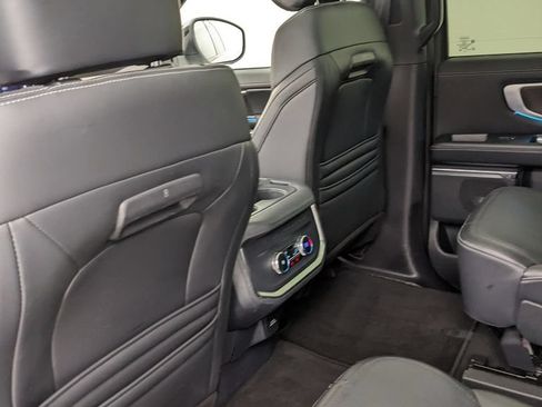 Certified 2025 Ford Expedition Max Platinum w/ Stealth Appearance Package AWD/4WD image 35