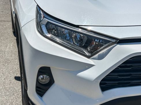 Used 2021 Toyota RAV4 XLE w/ Carpet Mat Package (TMS) FWD image 4