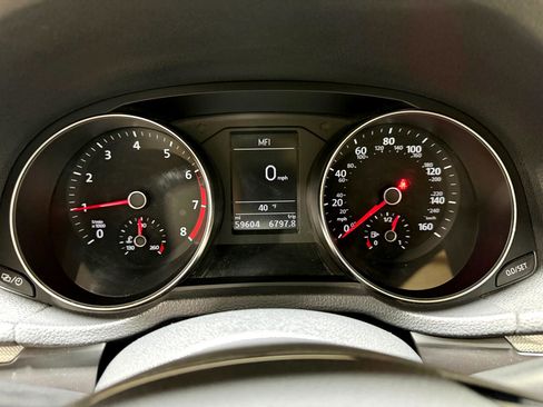 Used 2017 Volkswagen Passat 1.8T R-Line image 29